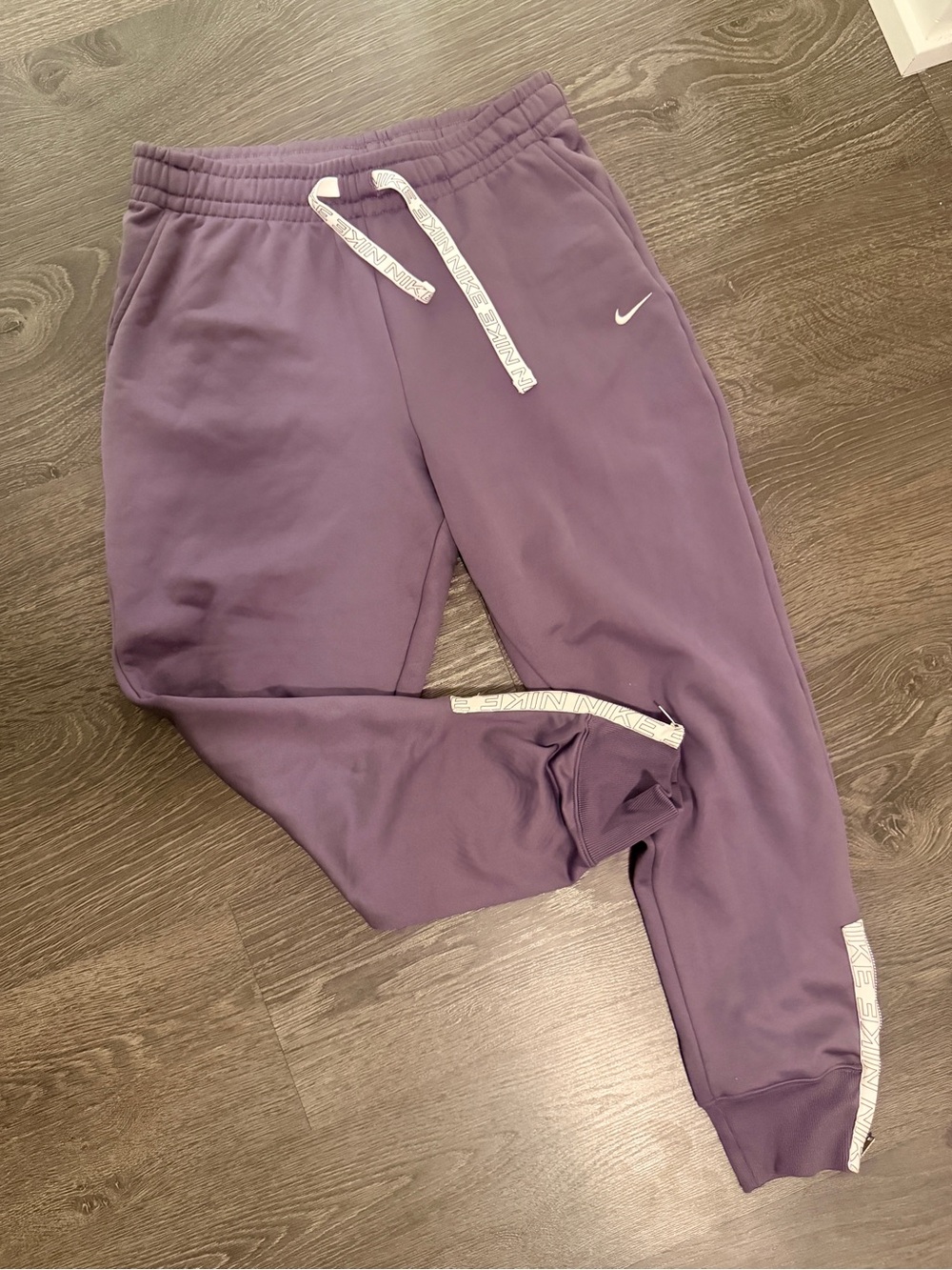Nike Women’s Purple Jogger Sweatpants - NEW